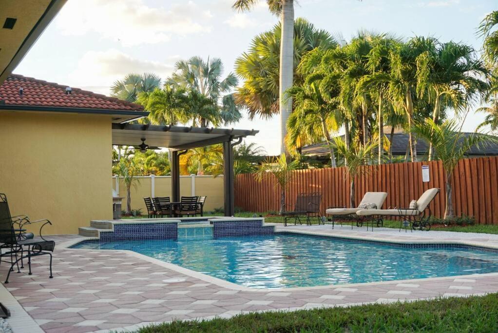 New Luxury Vacation Dream Rental- Sleeps 15! Miami Exterior foto